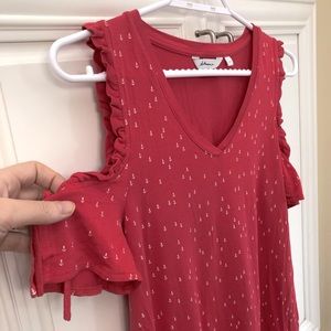 😎Reitman’s shoulderless t-shirt